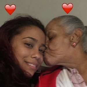 Meet your Posher, Marissa